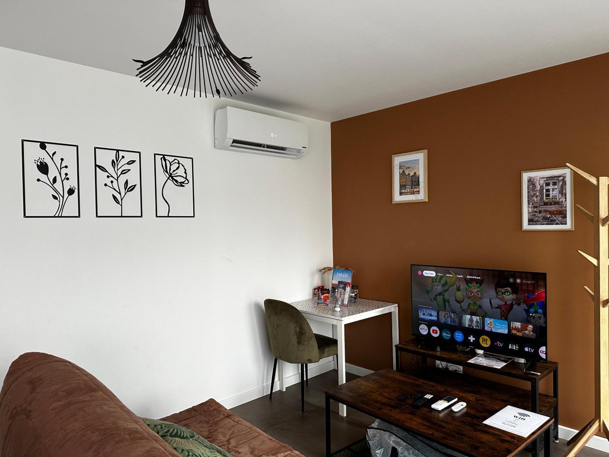 Holiday home Maison La Capucine Sur Quai De Seine, Wifi, Machine A Laver, Parking Prive Gratuit Vernon (Eure)